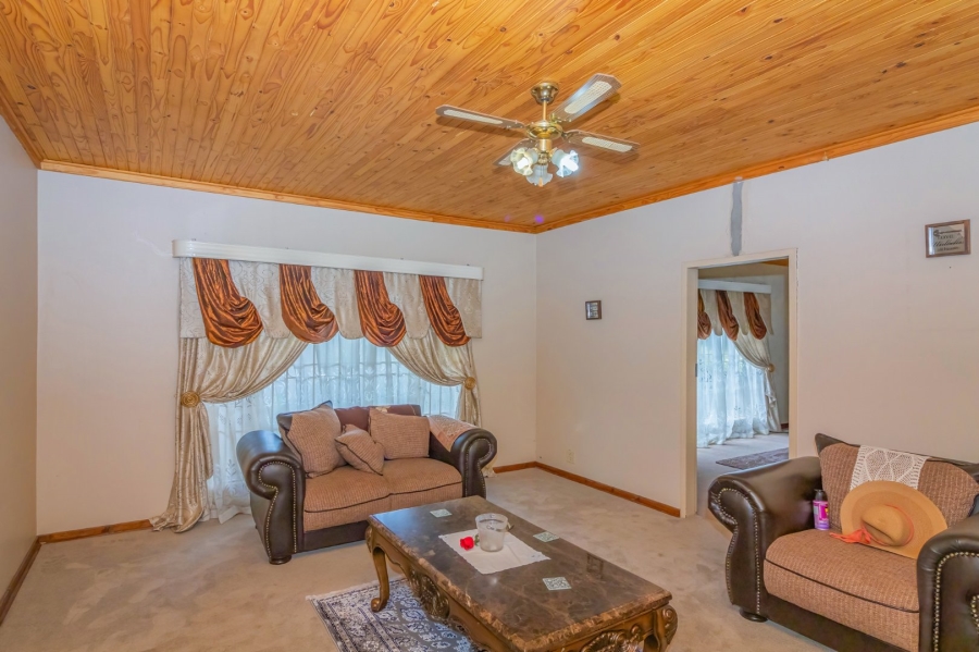 3 Bedroom Property for Sale in Uitsig Free State